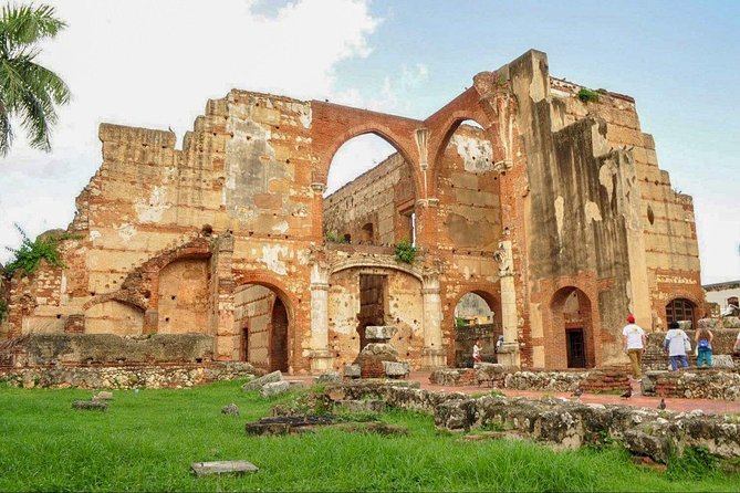 From Punta Cana: Full-Day Santo Domingo City Tour